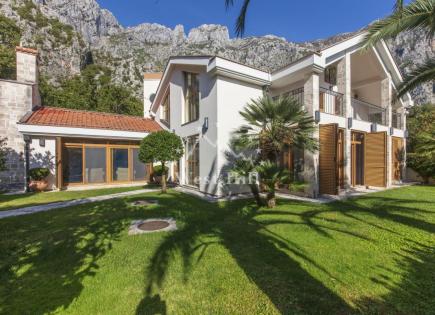 Haus für 745 000 euro in Risan, Montenegro