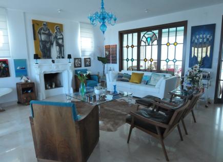 Haus für 2 400 000 euro in Larnaka, Zypern