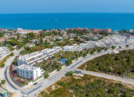 Apartment for 405 000 euro in Estepona, Spain