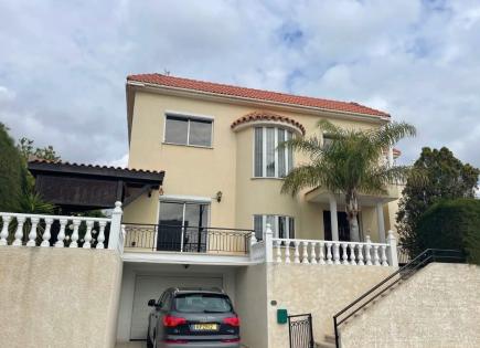 House for 1 370 000 euro in Agios Tychon, Cyprus