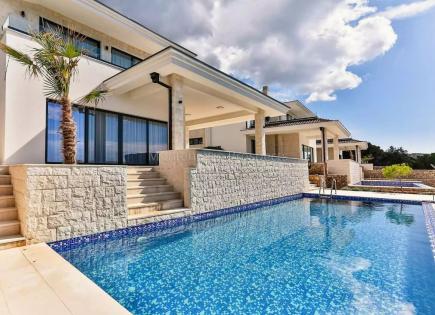 Villa per 1 700 000 euro a Utjeha, Montenegro