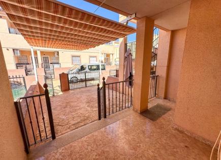 Appartement pour 820 Euro par mois à La Zenia, Espagne
