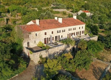House for 1 500 000 euro in Chelobrdo, Montenegro