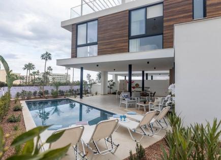 Flat for 635 000 euro in Protaras, Cyprus