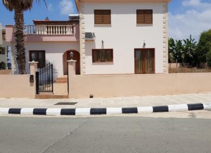 Villa for 450 000 euro in Paphos, Cyprus