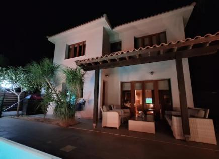 Casa para 5 500 euro por mes en Limasol, Chipre