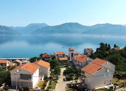Haus für 700 000 euro in Tivat, Montenegro