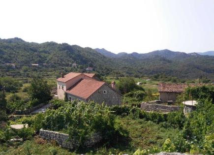 Land for 862 400 euro in Cetinje, Montenegro
