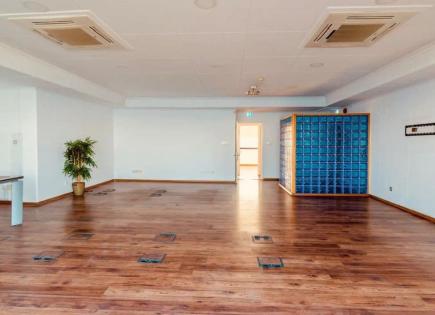 Office for 7 000 euro per month in Agia Trias, Cyprus