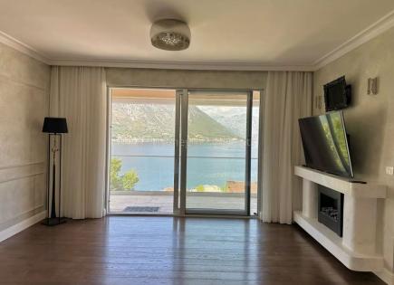 Apartment for 480 000 euro in Dobrota, Montenegro