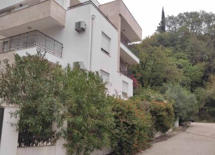 House for 1 200 000 euro in Petrovac, Montenegro
