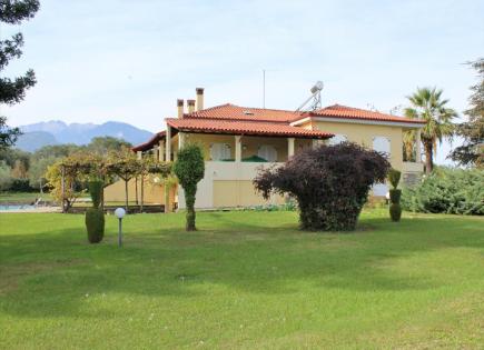 Villa for 1 000 000 euro in Olympiaki Akti, Greece