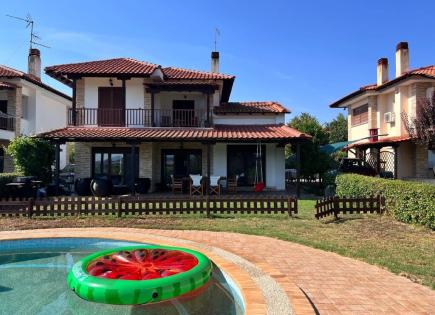 Villa for 445 000 euro in Kassandra, Greece