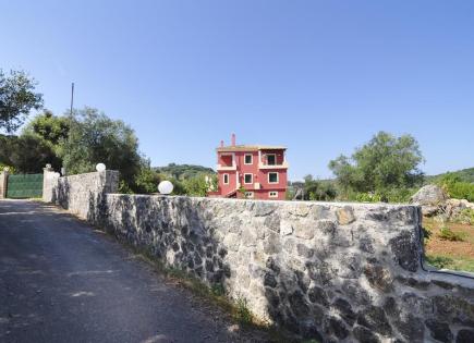 Villa for 950 000 euro in Corfu, Greece