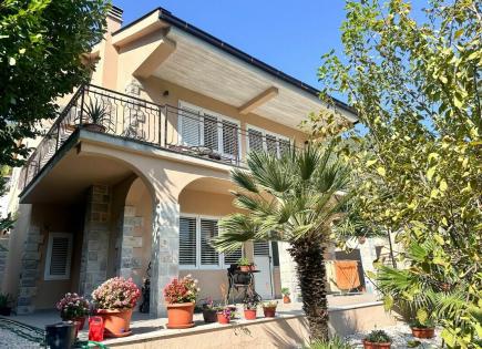 Casa para 530 000 euro en Prcanj, Montenegro