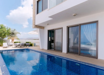 Casa para 3 500 euro por mes en Pafos, Chipre