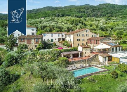 Hotel for 2 700 000 euro in Capannori, Italy