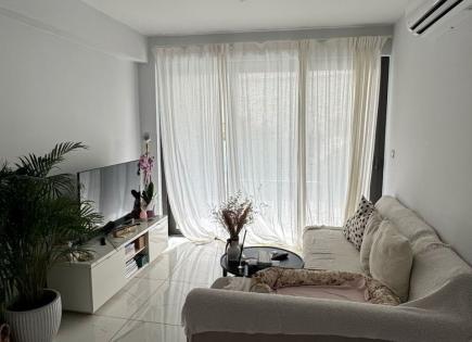 Appartement pour 1 300 Euro par mois sur la plage de Finikoudes, Chypre
