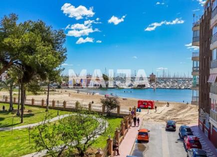 Appartamenti per 215 000 euro a Torrevieja, Spagna