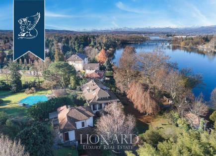 Villa pour 2 300 000 Euro à Castelletto sopra Ticino, Italie