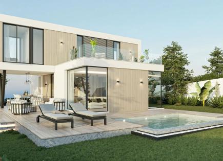 House for 209 000 euro in Antibes, France