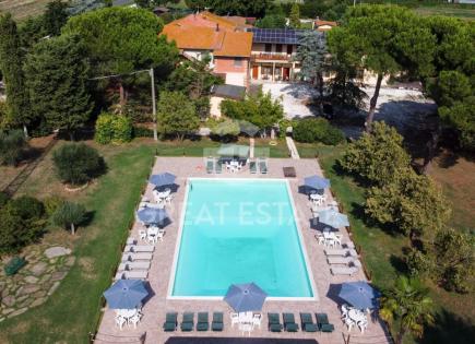 Casa per 650 000 euro a Castiglione del Lago, Italia