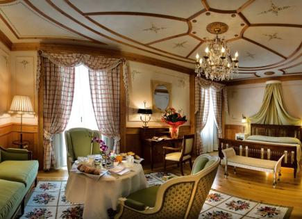 Hotel for 125 000 000 euro in Cortina d'Ampezzo, Italy