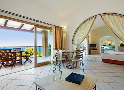 Hotel für 8 000 000 euro in Alghero, Italien