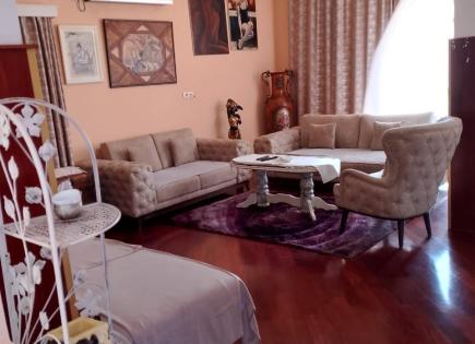 Appartamenti per 1 350 euro al mese a Tivat, Montenegro
