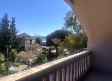 Wohnung für 250 000 euro in Tivat, Montenegro