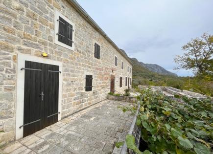 Haus für 350 000 euro in Budva, Montenegro