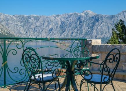Haus für 595 000 euro in Kotor, Montenegro