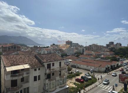 Appartamento per 220 000 euro a Budva, Montenegro