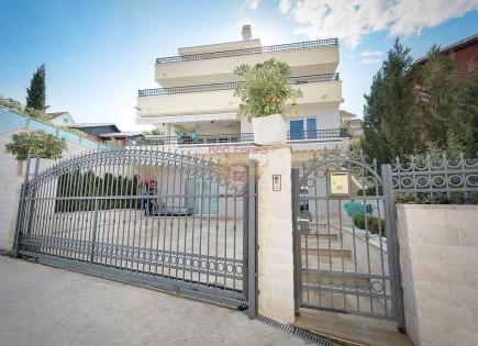 Maison pour 820 000 Euro sur la Luštica, Monténégro