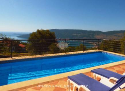 Maison pour 398 000 Euro à Herceg-Novi, Monténégro