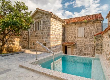 Haus für 1 950 000 euro in Kotor, Montenegro