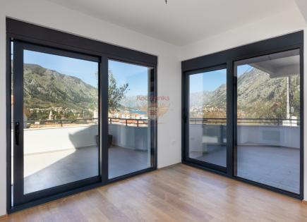 Casa per 399 000 euro a Kotor, Montenegro