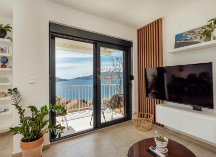 Wohnung für 270 000 euro in Herceg-Novi, Montenegro