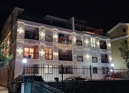 Appartamento per 520 000 euro a Tivat, Montenegro