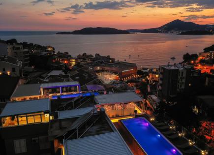 Appartamento per 395 000 euro a Budva, Montenegro