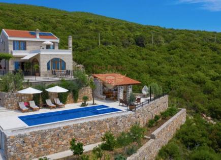 Casa para 750 000 euro en Budva, Montenegro