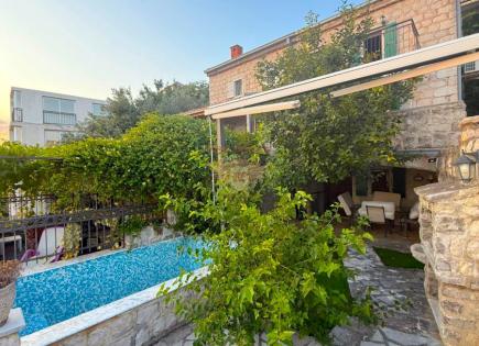 Haus für 480 000 euro in Rezevici, Montenegro