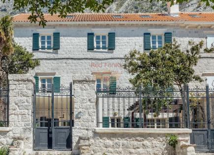 House for 2 500 000 euro in Kotor, Montenegro