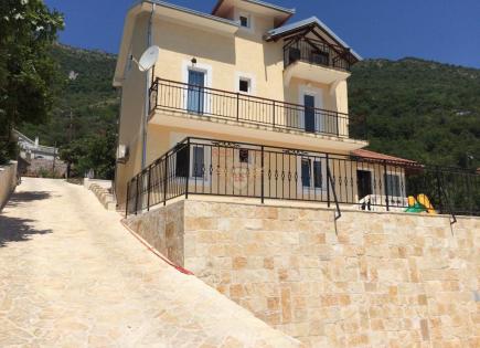 Casa per 420 000 euro a Herceg-Novi, Montenegro