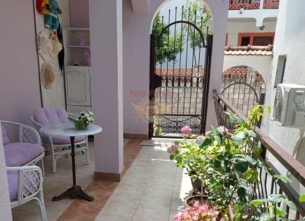 Wohnung für 275 000 euro in Herceg-Novi, Montenegro