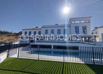 Townhouse for 318 000 euro in Torrox, Spain