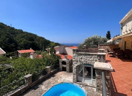 Villa for 945 000 euro in Rezevici, Montenegro