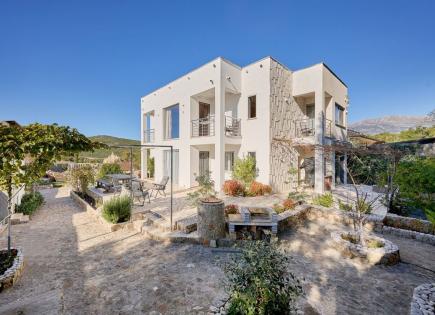 Villa per 475 000 euro a Krimovica, Montenegro