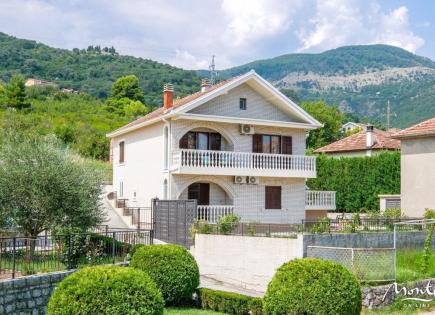 Villa for 420 000 euro in Bijela, Montenegro