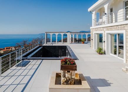 Villa for 2 500 000 euro in Rezevici, Montenegro